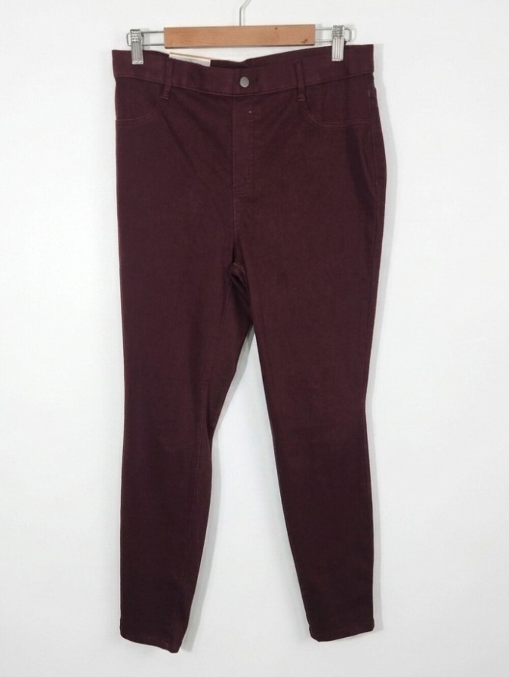 NWT Time and Tru high rise stretch pants